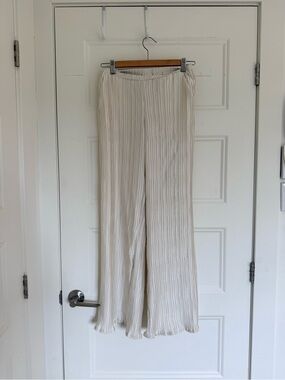 H&M Cream Pleated Wide-Leg Flare Pants